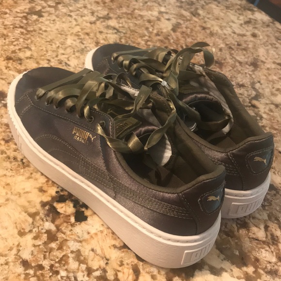 Puma basket green satin sneakers. NWOT. Size 7. - Picture 4 of 4